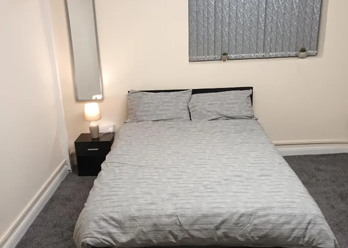 Marsh Road Hotel Luton 